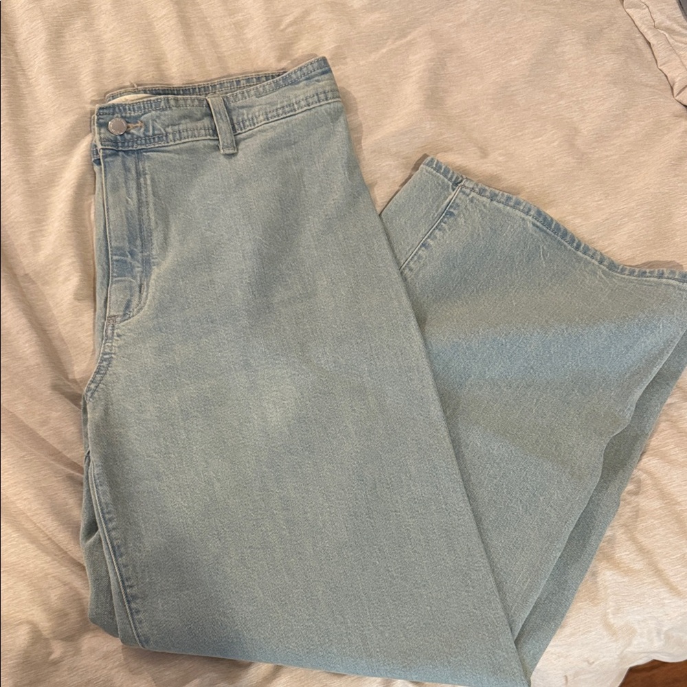 Universal Thread Light Blue Wide Leg Jeans